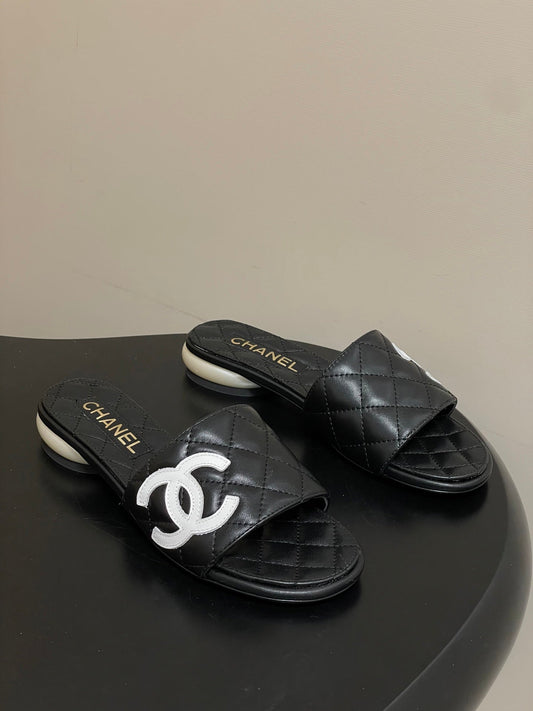CC 2026 Pearl Flat Sandals Lambskin Double C Logo