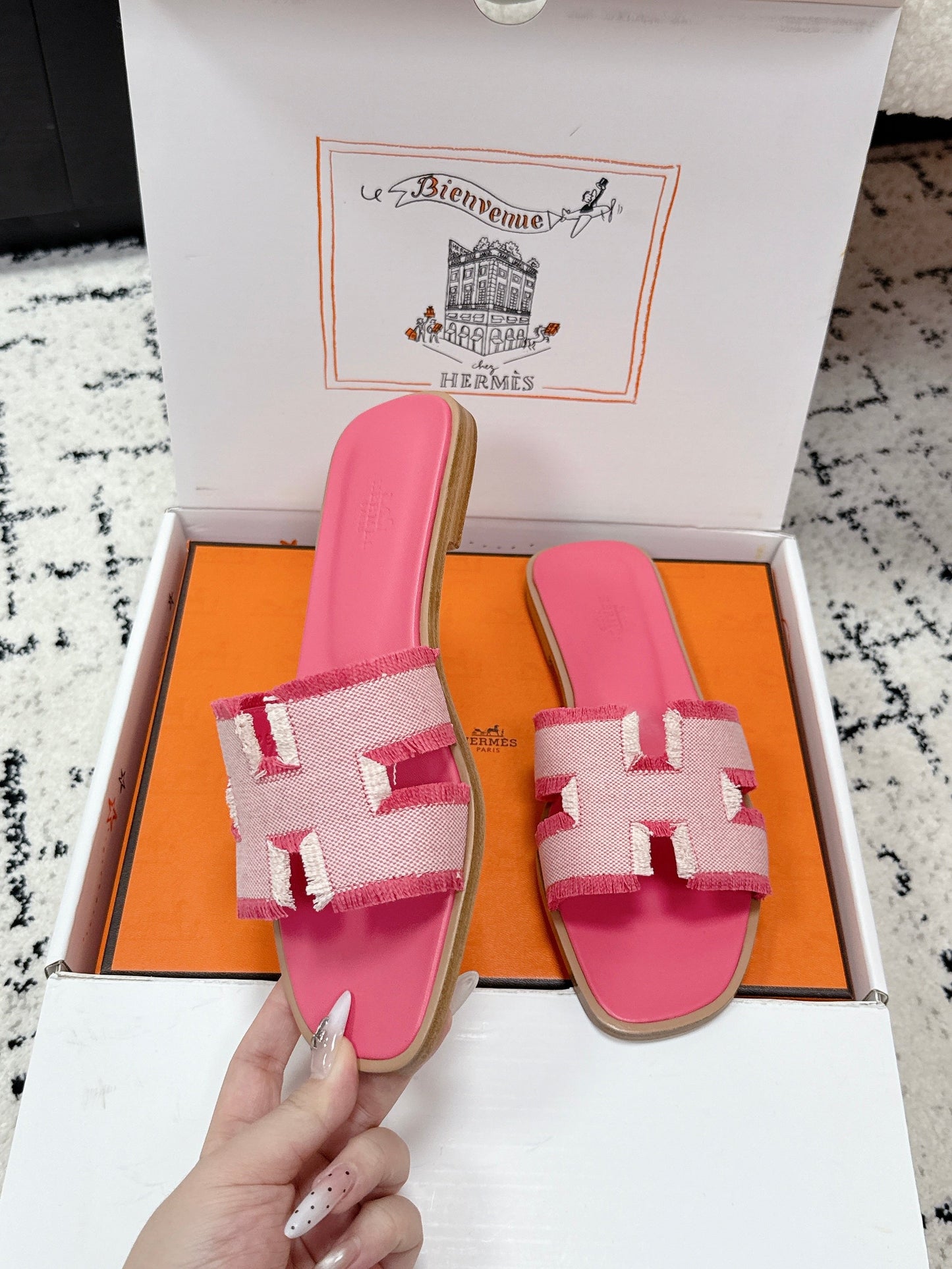 HM 26ss Oran Sandals Pink White Canvas Cowhide 617216