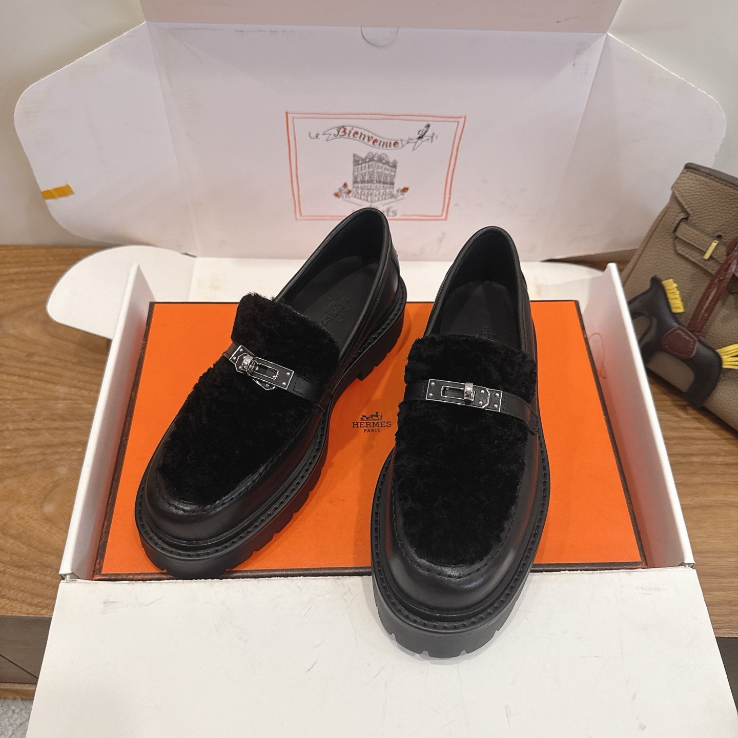 HM 26ss Loafers Black Wool Calfskin 638437