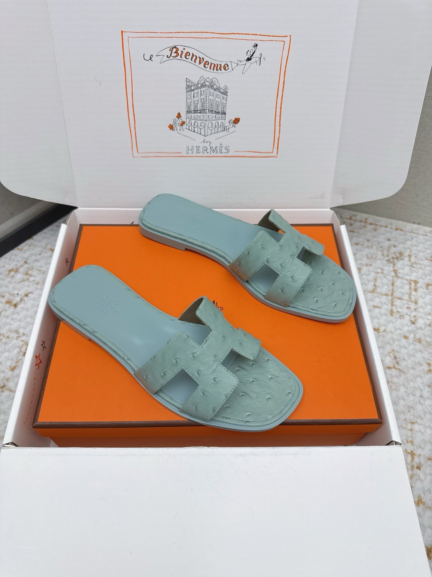 HM 26ss Oran Sandals Sage Green Ostrich Leather 625101