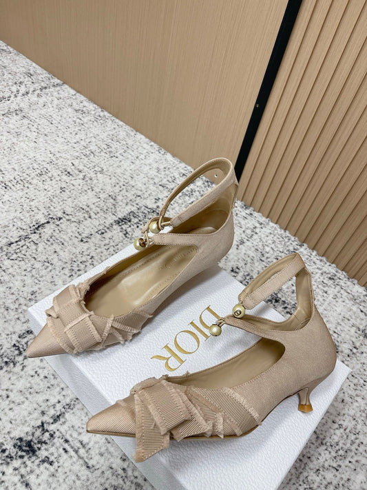 CD 26s Pump 40 Black Beige Canvas Pearl Hardware 643492
