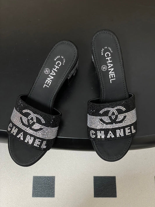 CC 26s Sandals 70 Black Sheepskin Rhinestones 649513