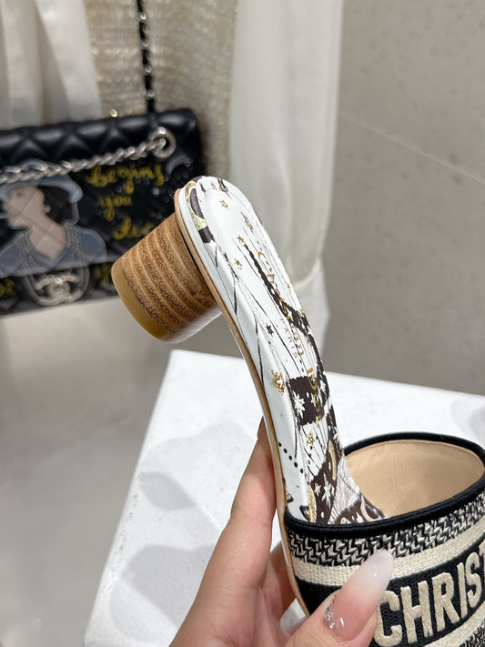 CD 26s Embroidered Flat Slippers White Black Canvas Leather 636392