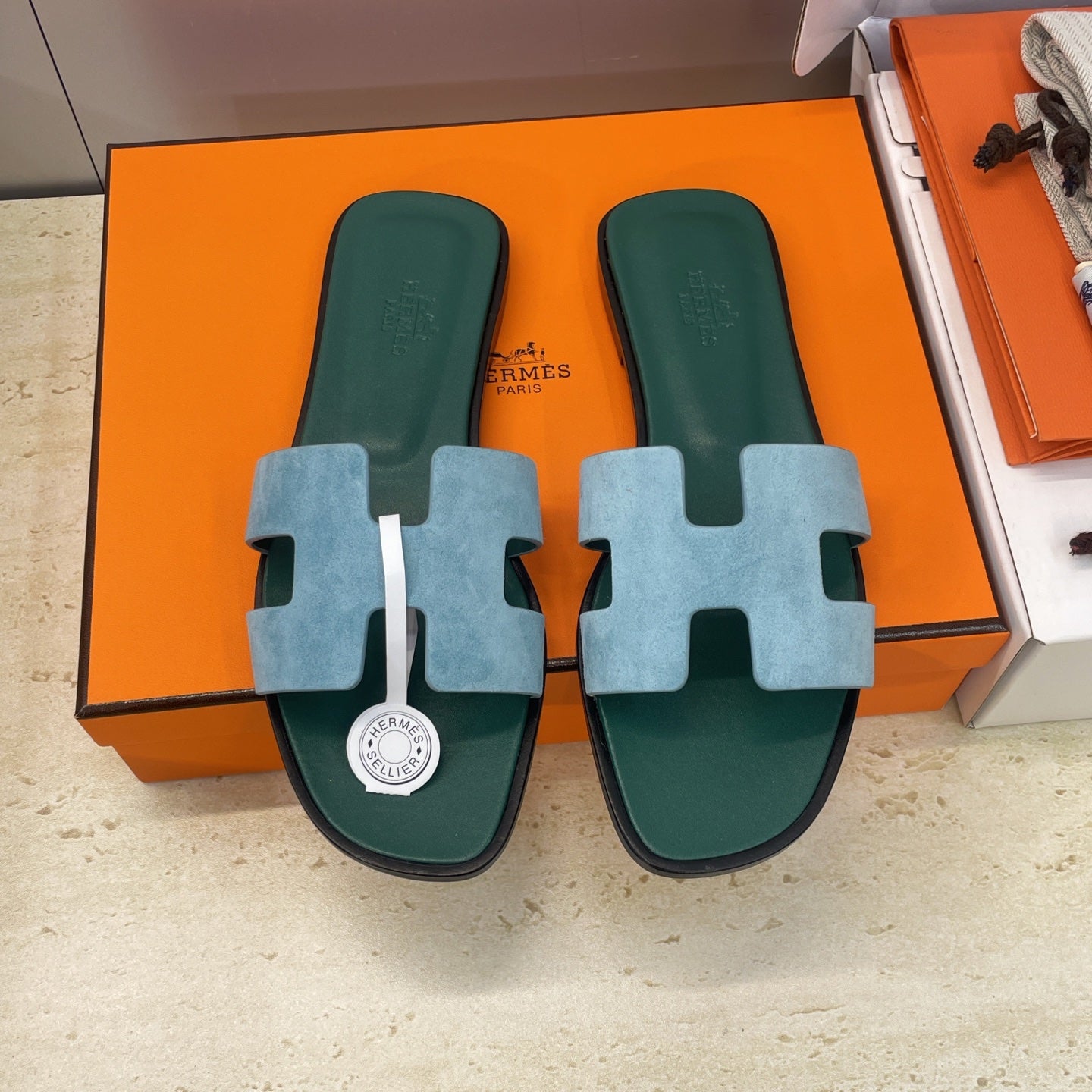 HM 26ss Oran Sandals Blue Fresh Green Suede Cowhide 607210