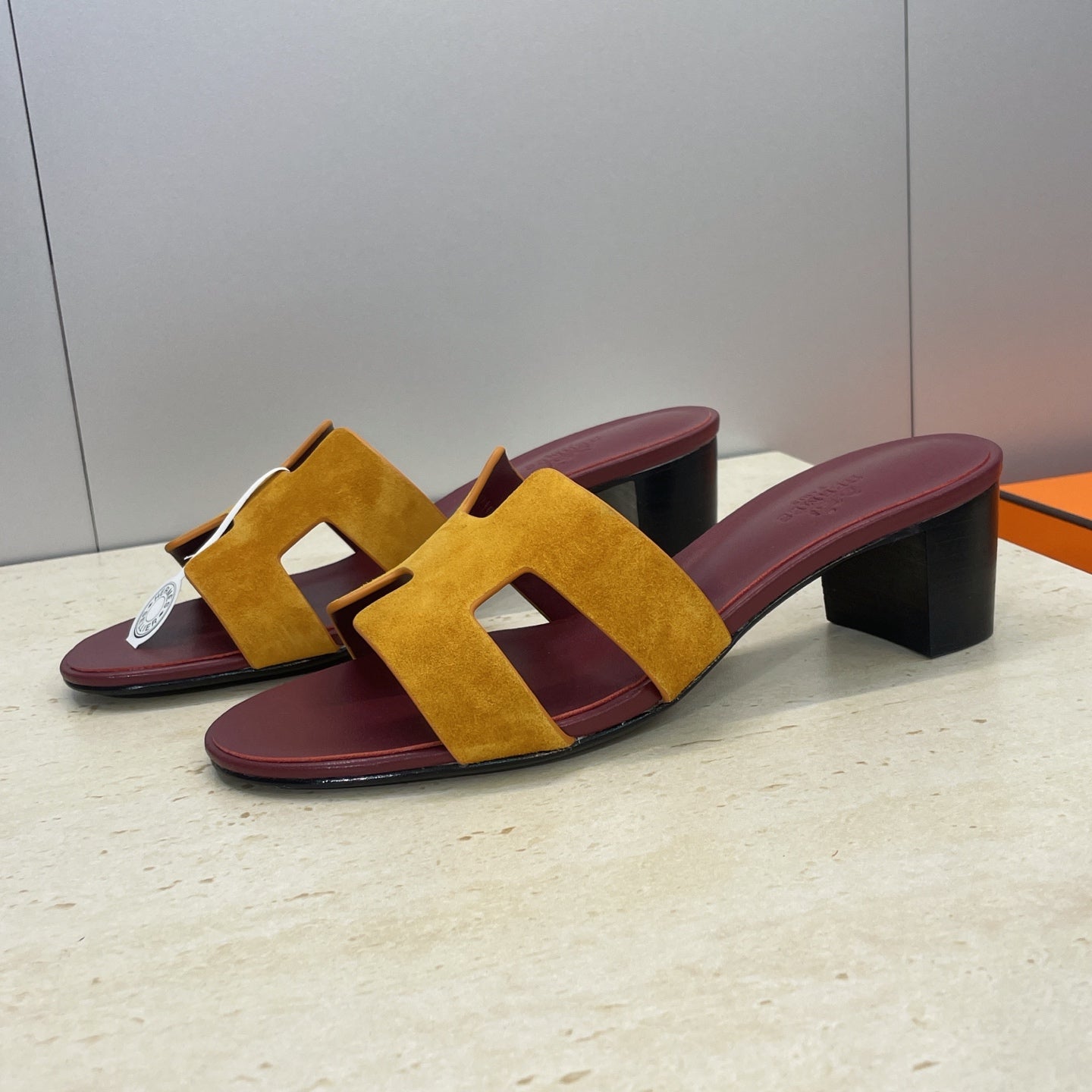 HM 26ss Oran Sandals 45 Burgundy Yellow Suede Cowhide 607215
