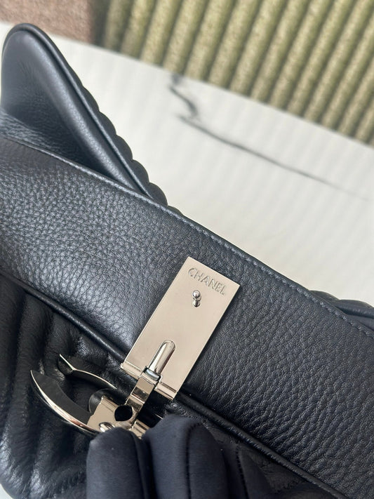 Chanel 2026 Clutch 30cm Black Lambskin