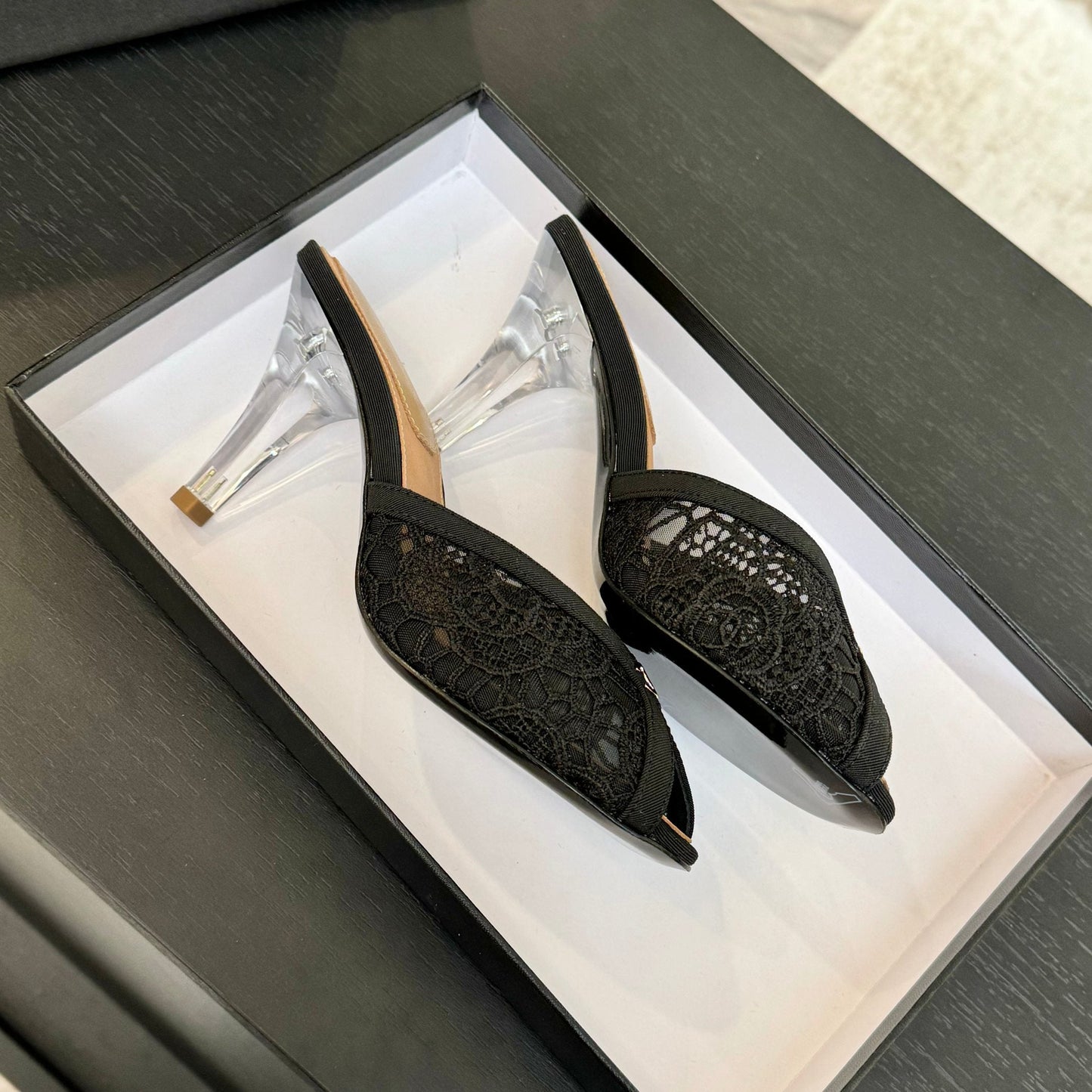 CC 2026 High Heeled Slippers 70 Lace Cowhide 700609