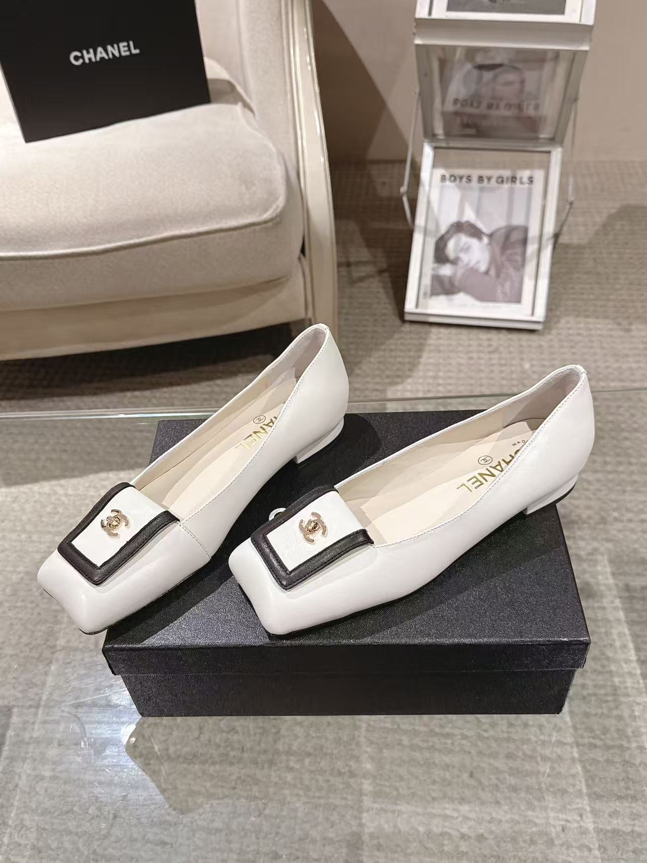 Chanel 2026 Pump Suede and Lambskin
