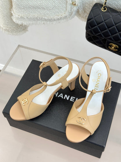 CC 2026 Peep-Toe Sandals 100 Sheepskin