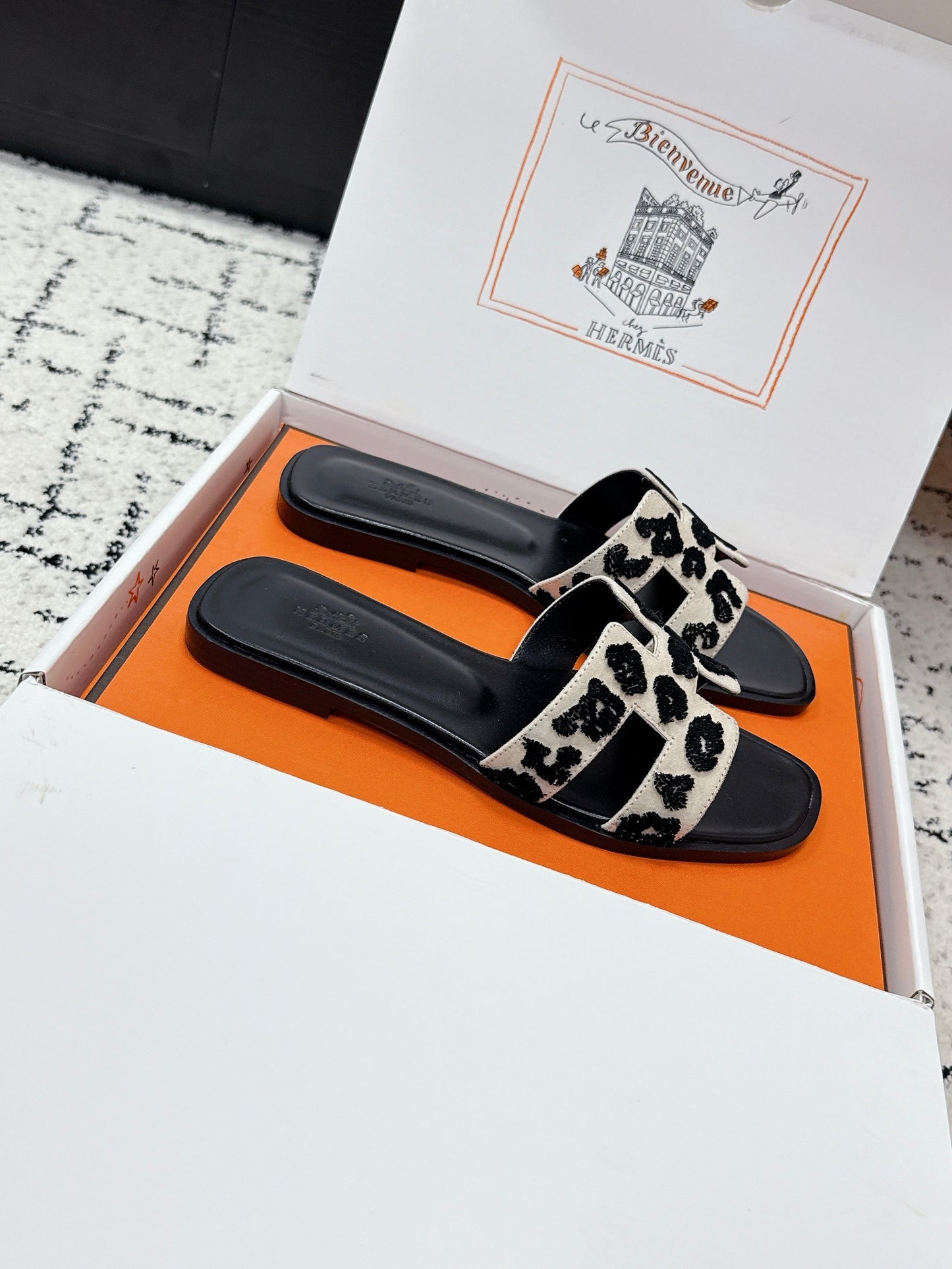 HM 26ss Oran Sandals Black Ivory Denim Cowhide 617184