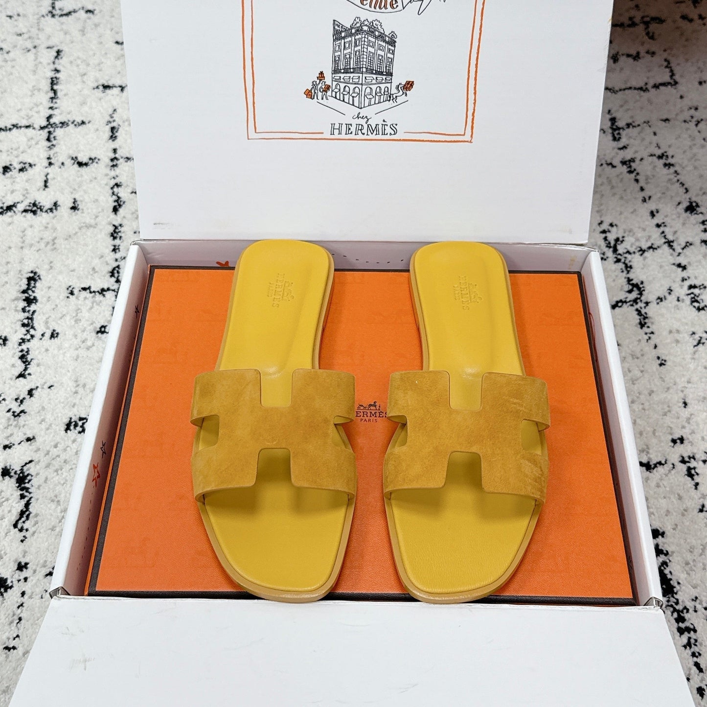HM 26ss Oran Sandals Yellow Suede Cowhide 617194