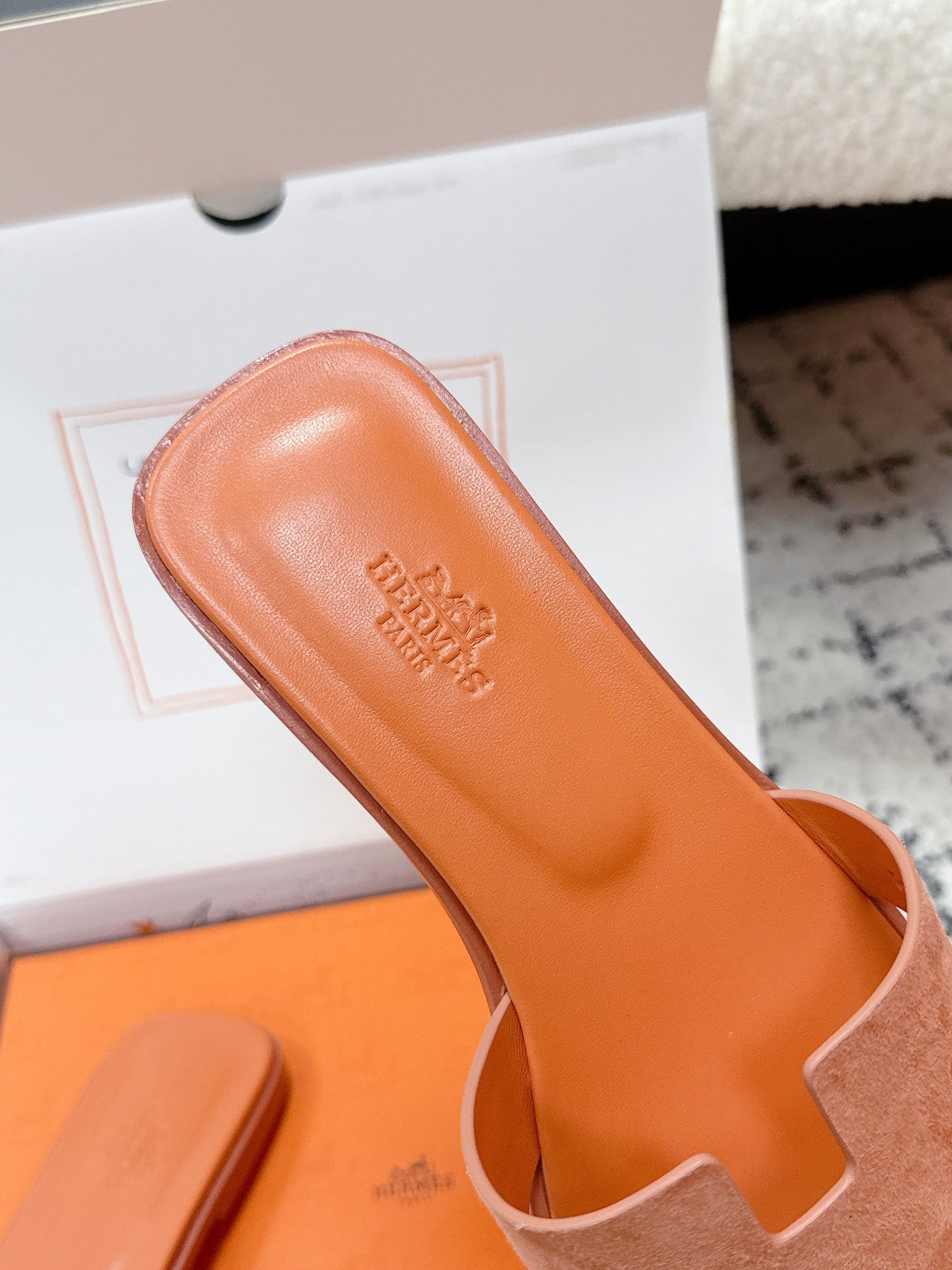 HM 26ss Oran Sandals Light Orange Suede Cowhide 617198