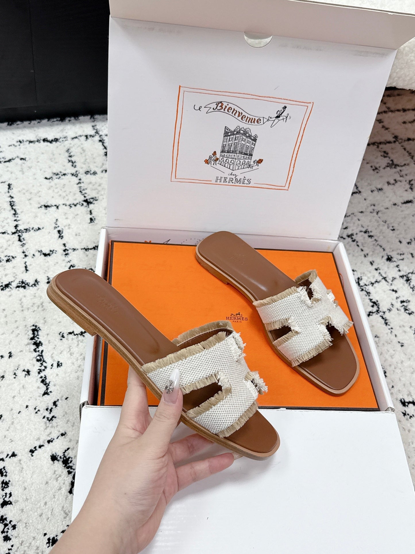 HM 26ss Oran Sandals Canvas Cowhide