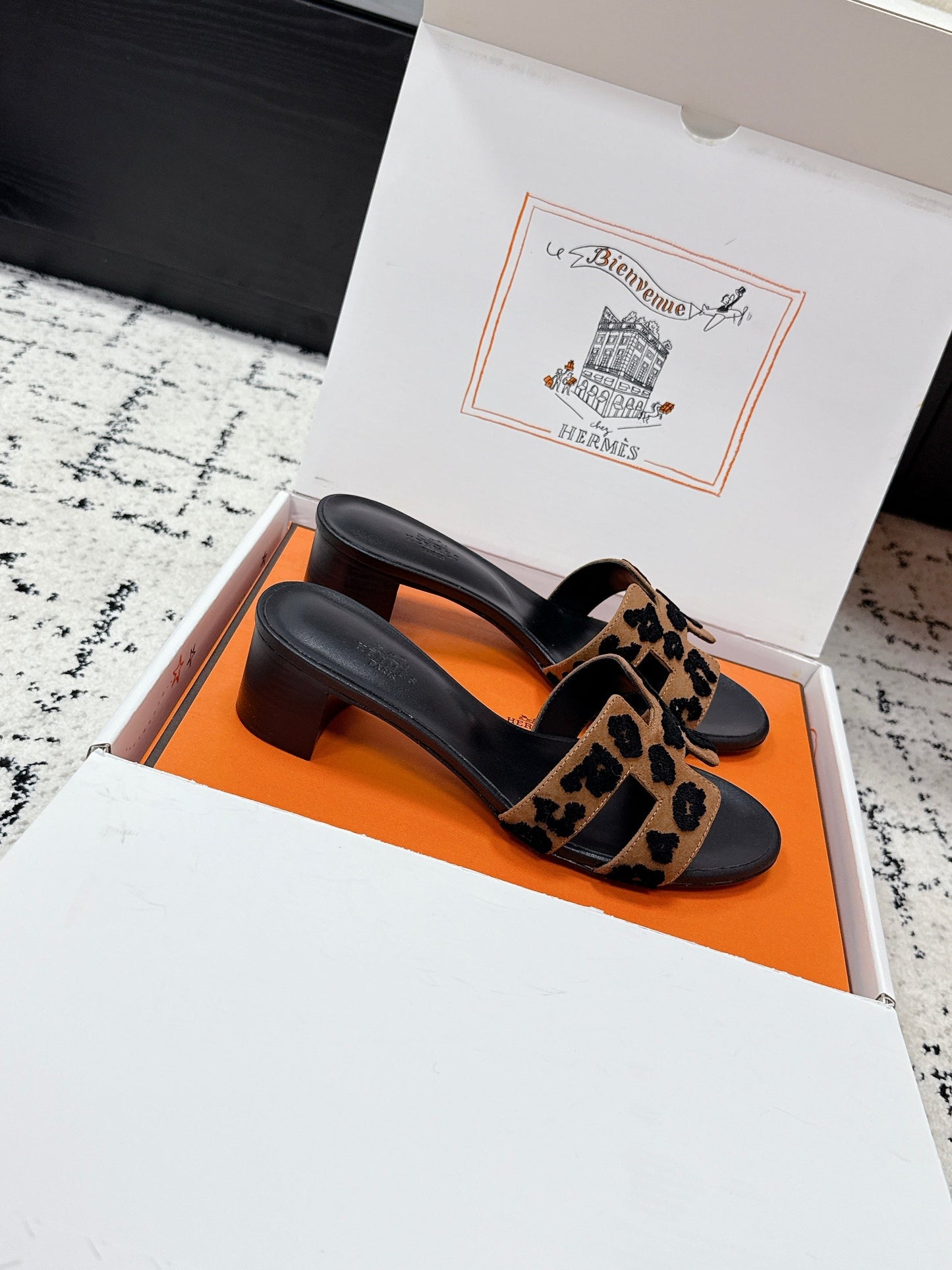 HM 26ss High-Heeled Sandals 50 Black Brown Suede Cowhide 617227