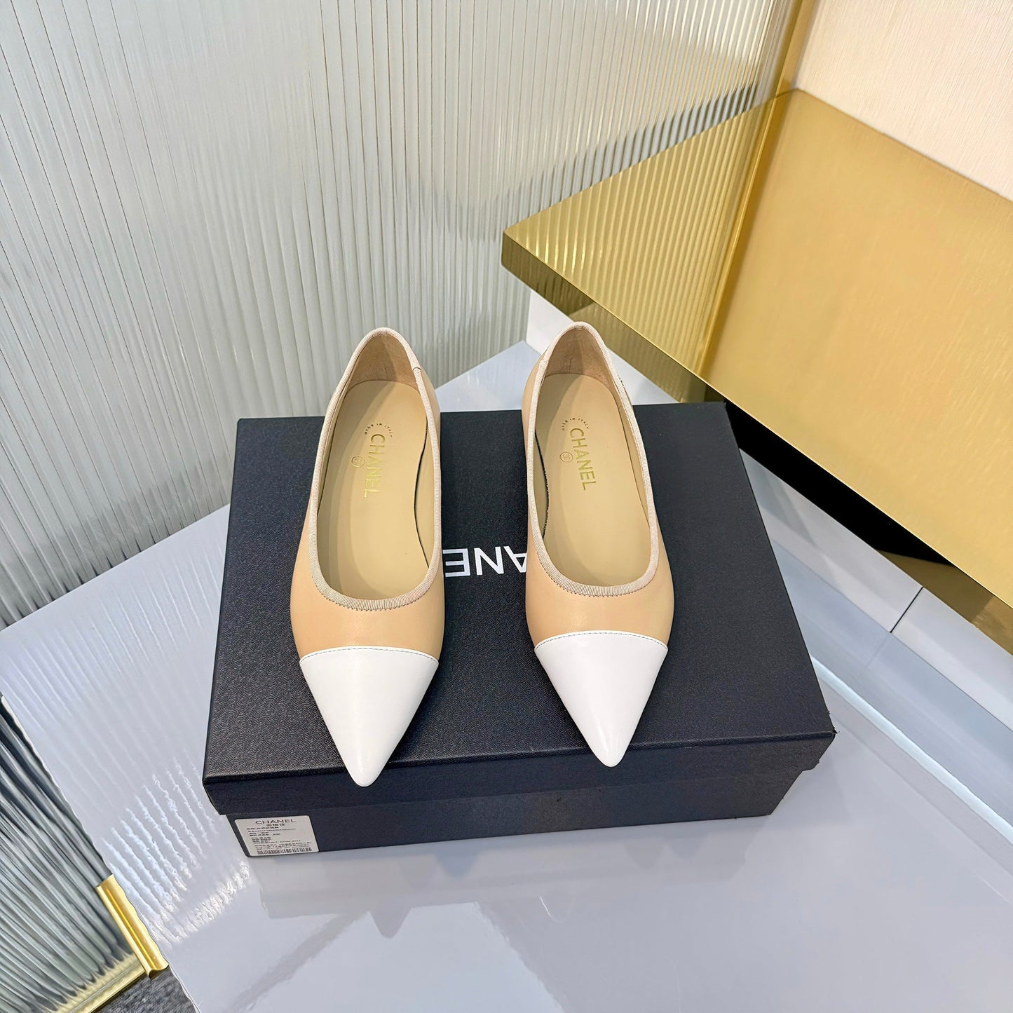 CC 2026 Ballet Flats Beige White Sheepskin 668125