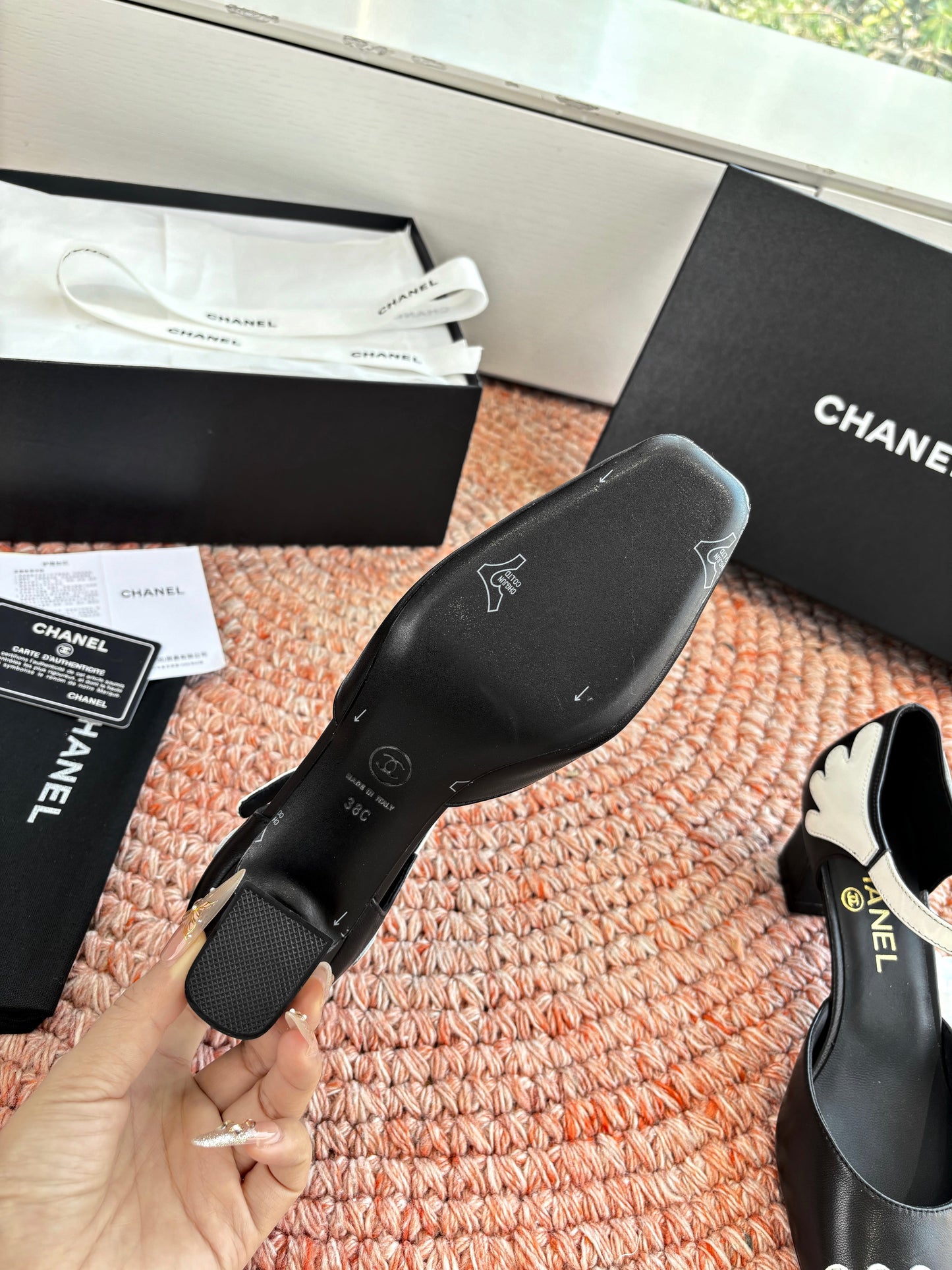 CC 26s Mary Jane Sandals Black White Sheepskin 648193