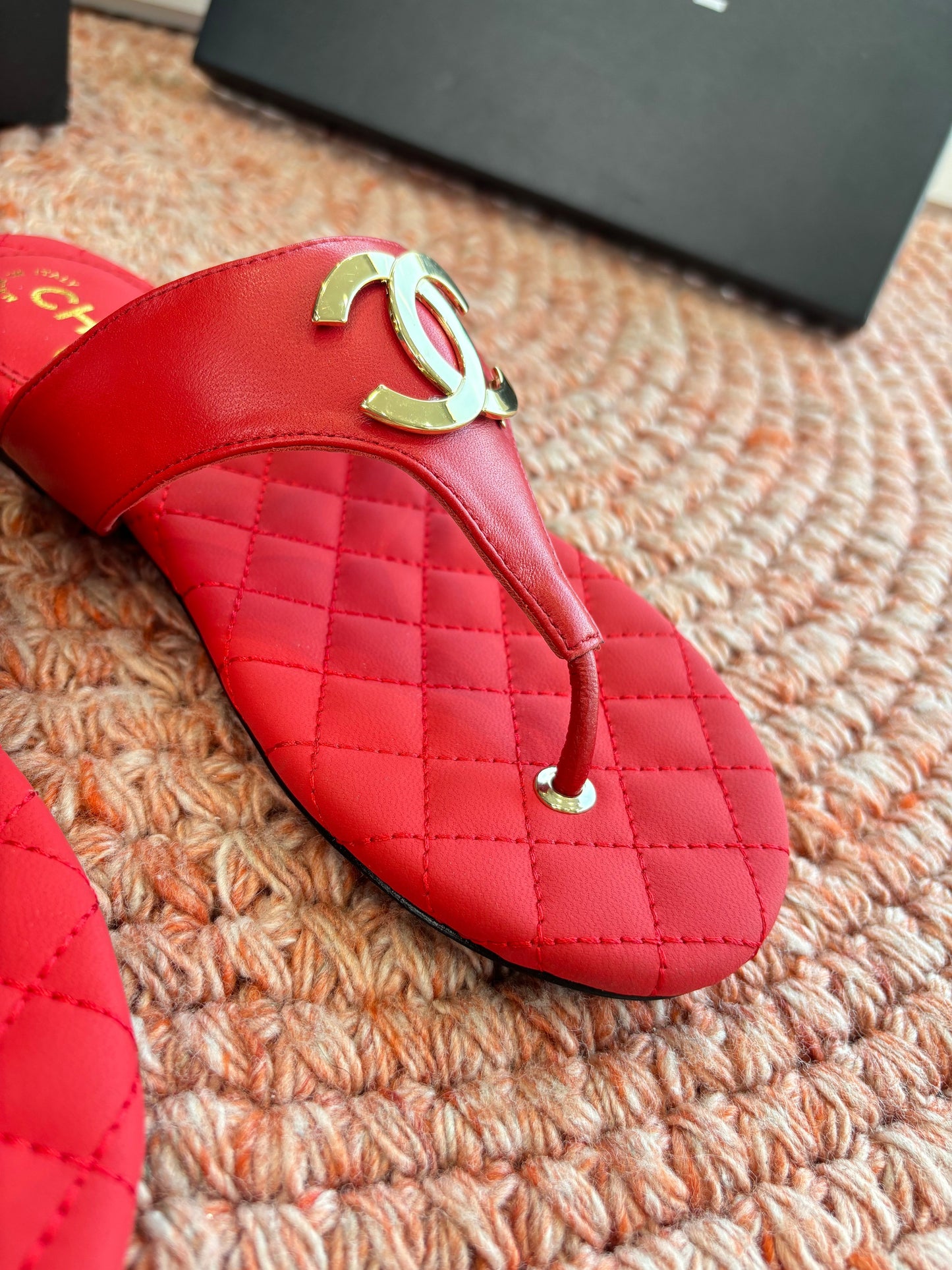CC 26s Thong Sandals Red Sheepskin 648260