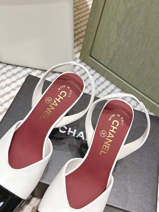 CC 26s Mary Jane Sandals 90 White Black Patent Leather 653547