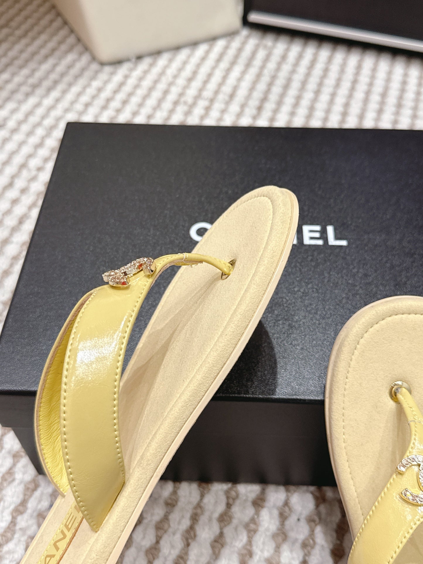 CC 26s Thong Sandals Yellow Suede Sheepskin 632354