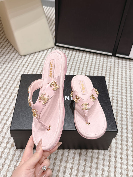 CC 26s Thong Sandals Pastel Pink Sheepskin Multicolor Charm 632361
