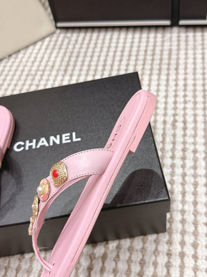 CC 26s Thong Sandals Pink Sheepskin Multicolor Charm 632362