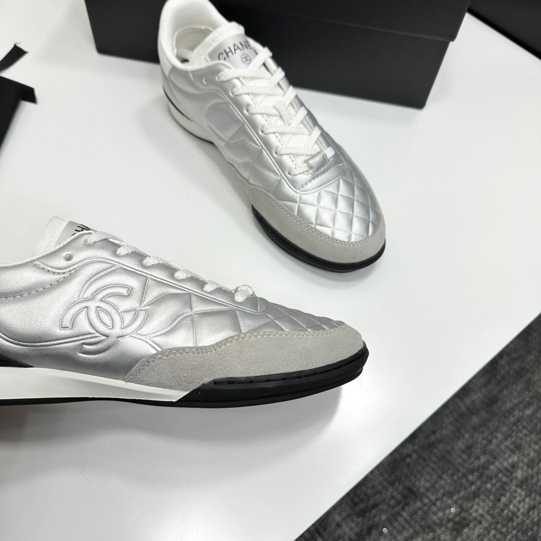 CC 26s Casual Sneakers Sliver Metallic Suede Cowhide 626460