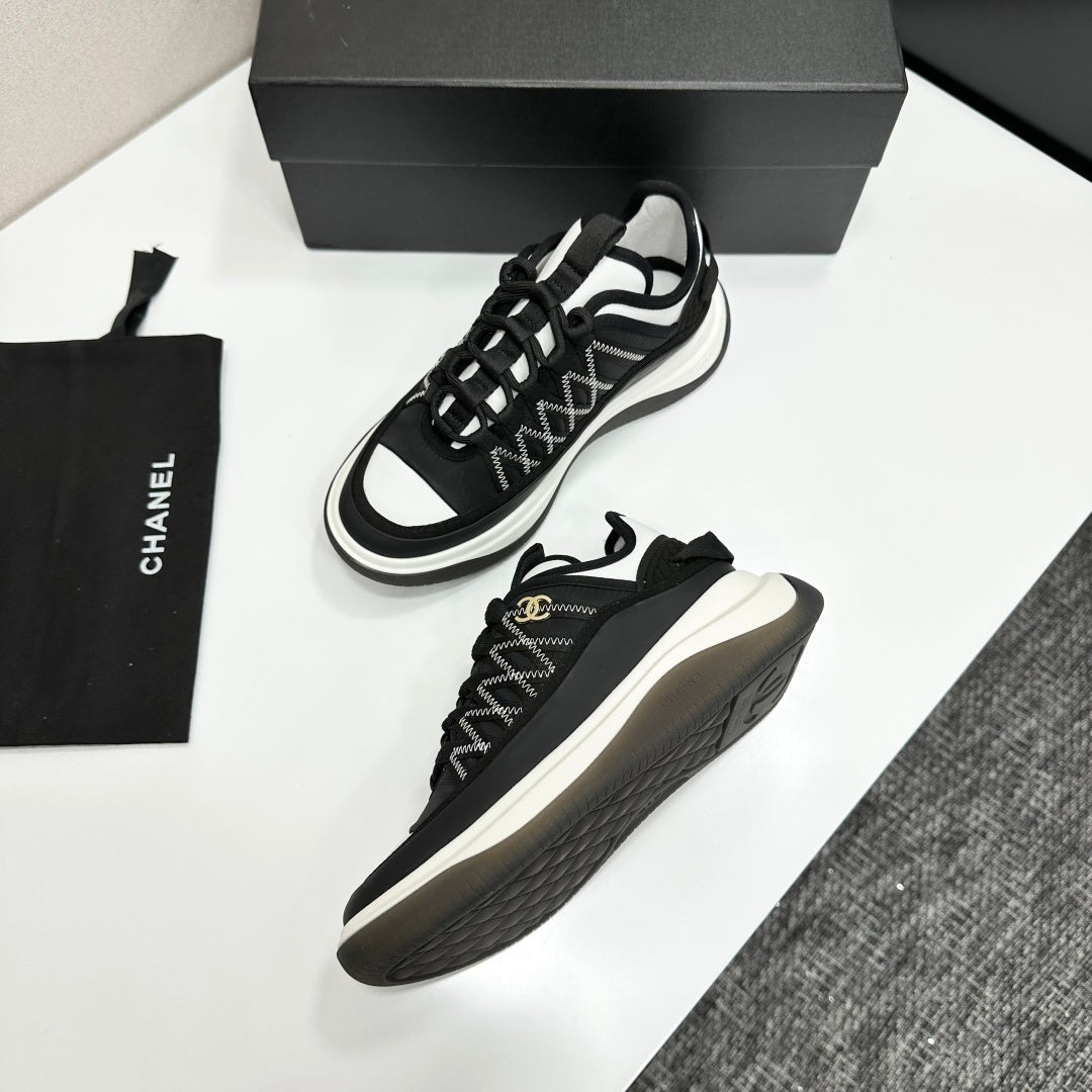 CC 26s Casual Sneakers Black Fabric Cowhide 626371