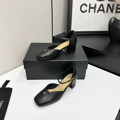 CC 2026 Mary Jane Sandals 65 Black Beige Cowhide 668122
