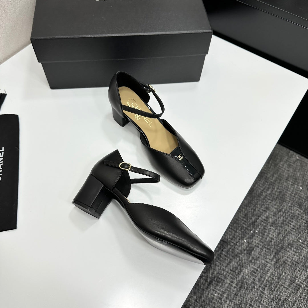 CC 2026 Mary Jane Sandals 65 Black Beige Cowhide 668122