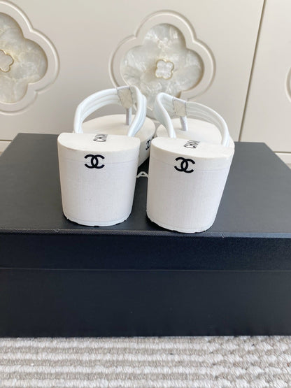 CC 26s Thong Sandals 65 White Rubber Leather 647675