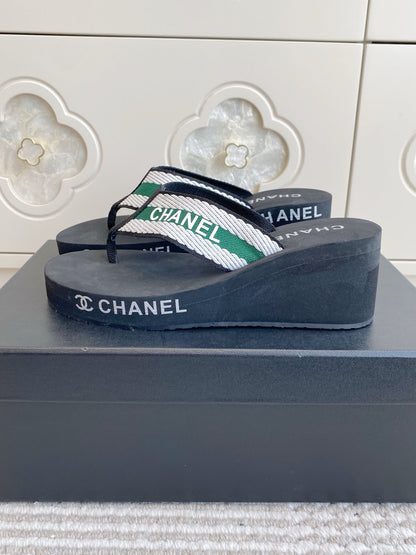 CC 26s Thong Sandals 65 Black White Green Rubber Leather 647676