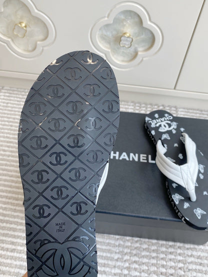 CC 26s Thong Sandals Black White Rubber Leather 647684