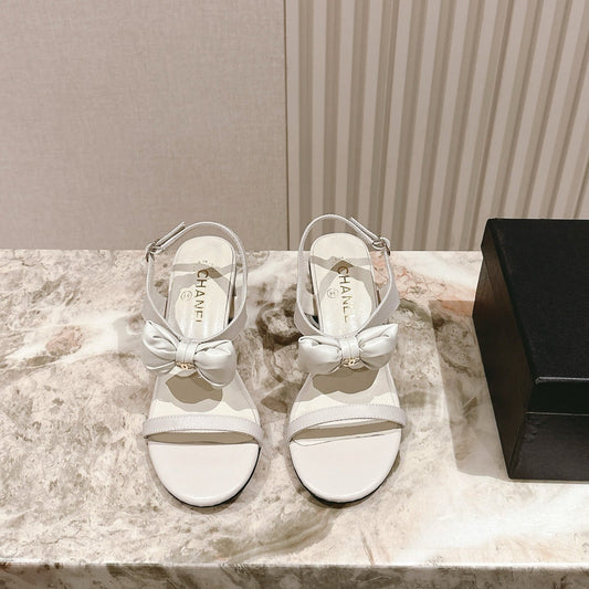 CC 26s Bow Sandals 55 White Cowhide 658465