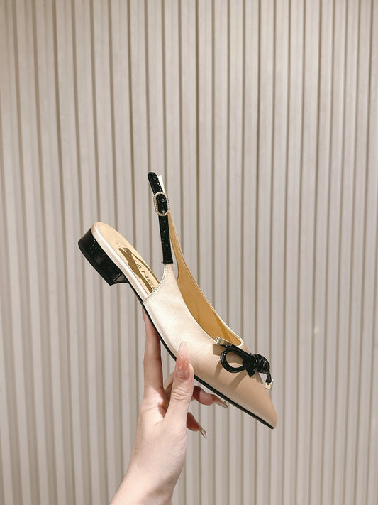 CC 26s Slingback Flat Beige Satin Sheepskin 658476