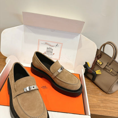HM 26ss Loafers Beige Suede  Sliver Buckle 638431