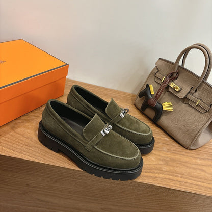 HM 26ss Loafers Olive Green Suede  Sliver Buckle 638432