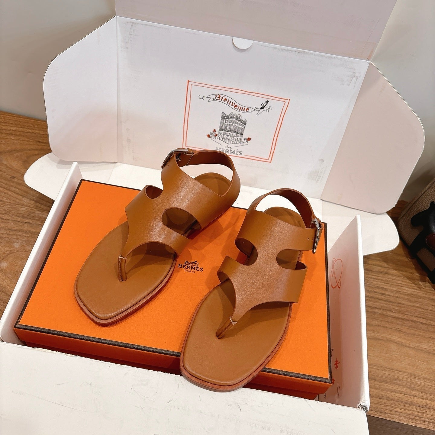 HM 26ss Thong Sandal Brown Calfskin 638405