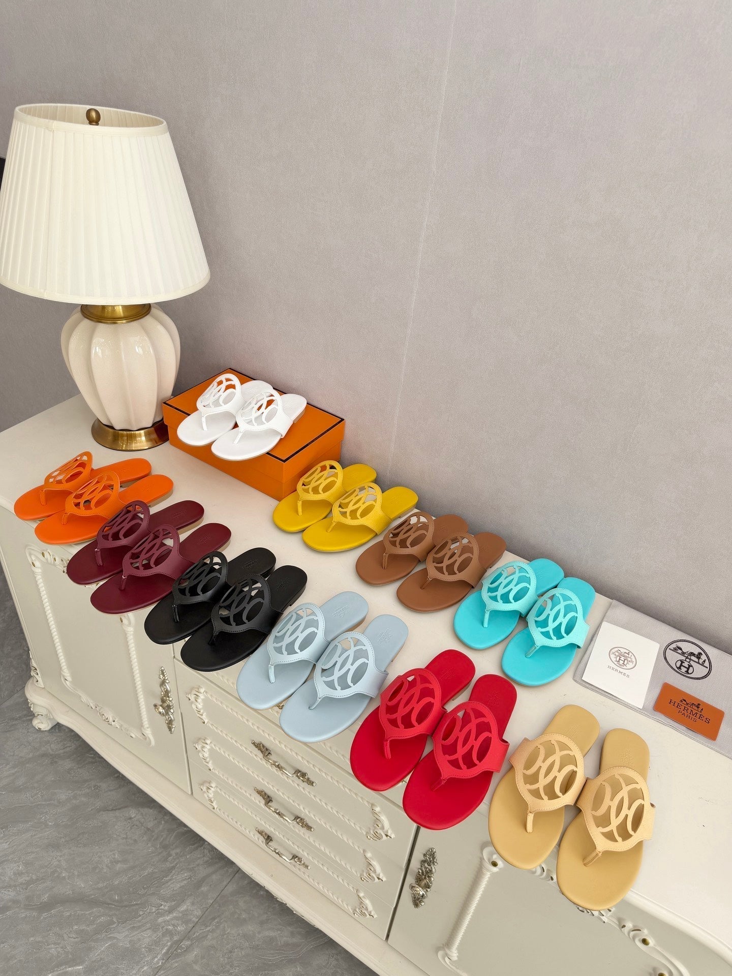 HM 26ss Pig-Nose Slipper White Leather 605912