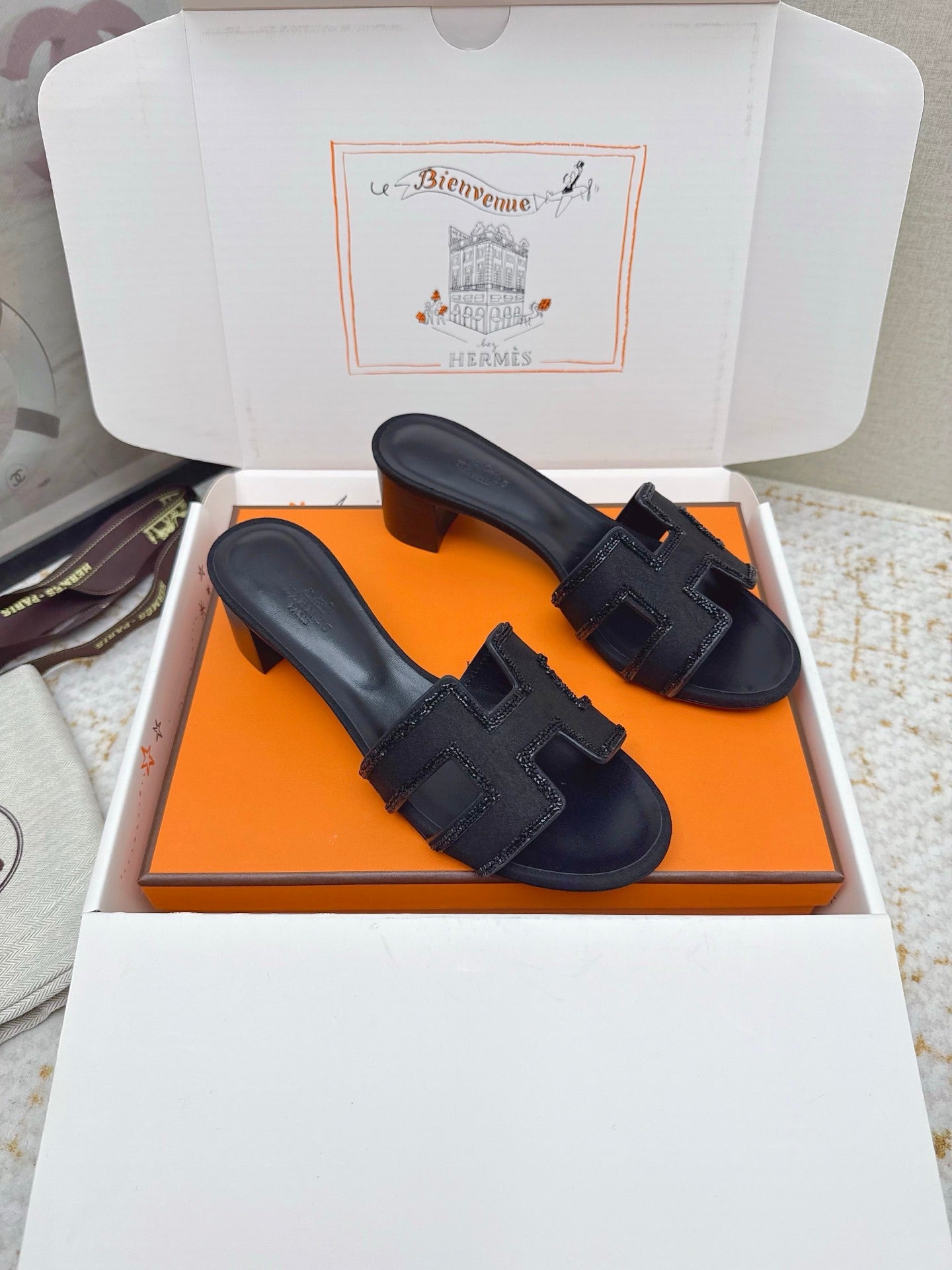 HM 26ss Oran Sandals 50 Black Sheepskin Rhinestone 625234