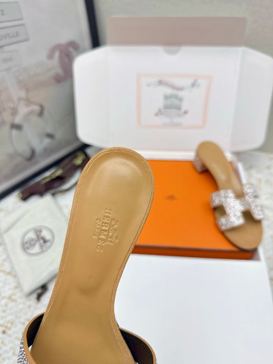 HM 26ss Oran Sandals 50 Beige Gold Crystal Cowhide 625251