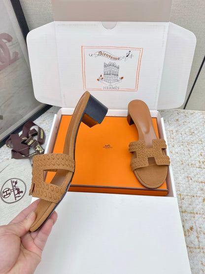 HM 26ss Oran Sandals 50 Brown Suede Sheepskin 625143