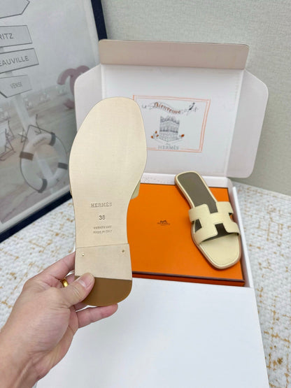 HM 26ss Oran Sandals Cream Yellow Cowhide 625045