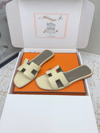 HM 26ss Oran Sandals Cream Yellow Cowhide 625045