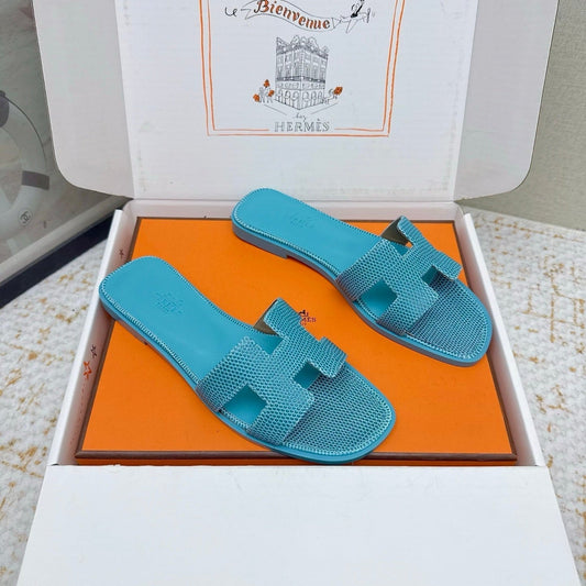 HM 26ss Oran Sandals Turquoise Cowhide 625050