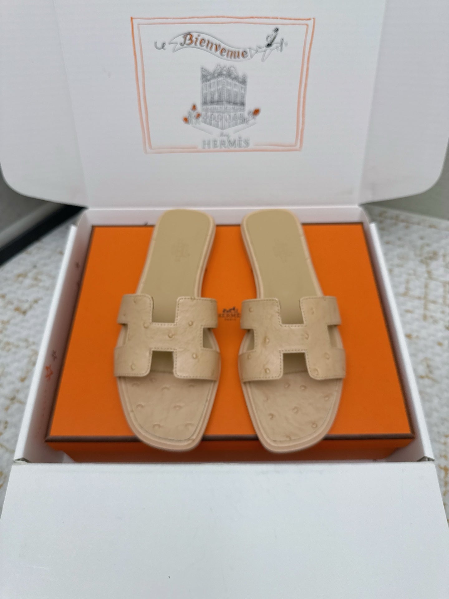 HM 26ss Oran Sandals Ostrich Leather 625092