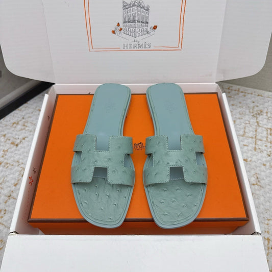 HM 26ss Oran Sandals Sage Green Ostrich Leather 625101
