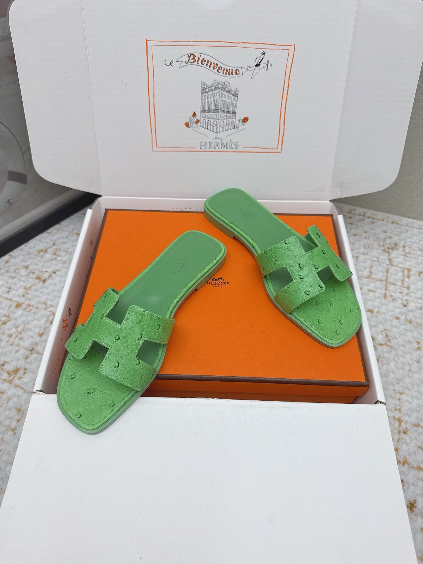 HM 26ss Oran Sandals Green Ostrich Leather 625110