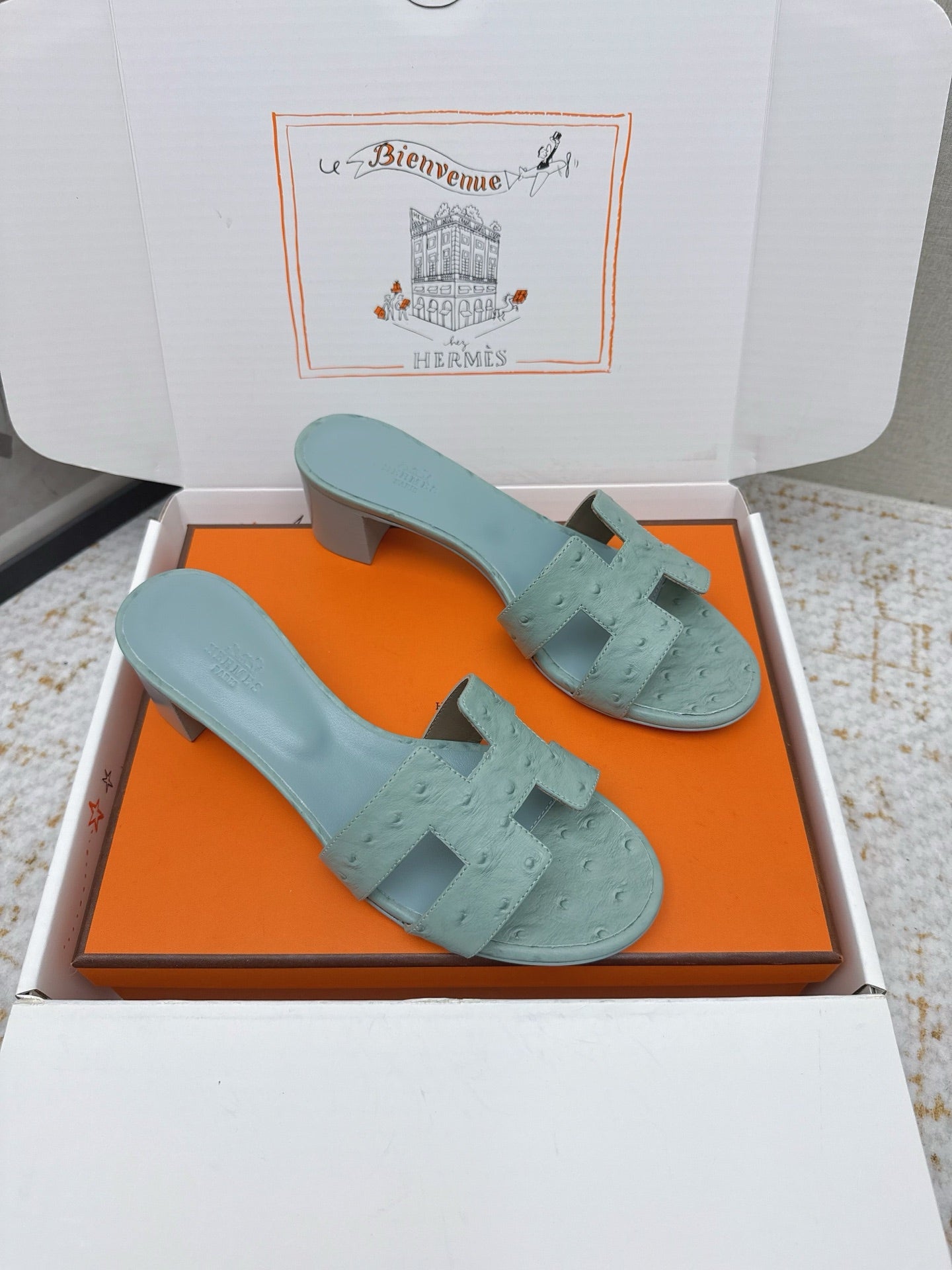 HM 26ss Oran Sandals 50 Vert Amande Ostrich Leather 625130