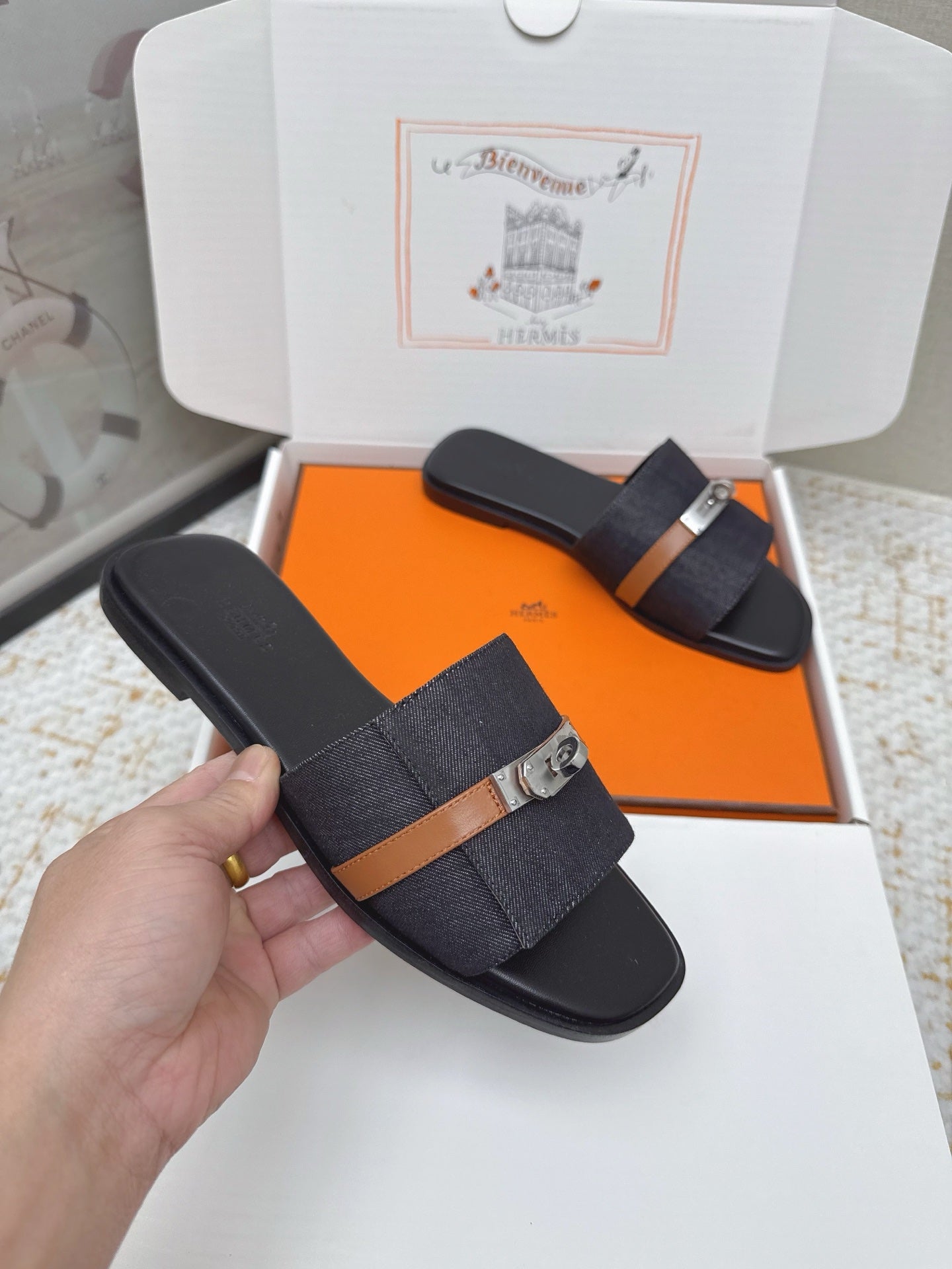HM 26ss Oasis Sandals Navy Blue Black Denim Cowhide 625152