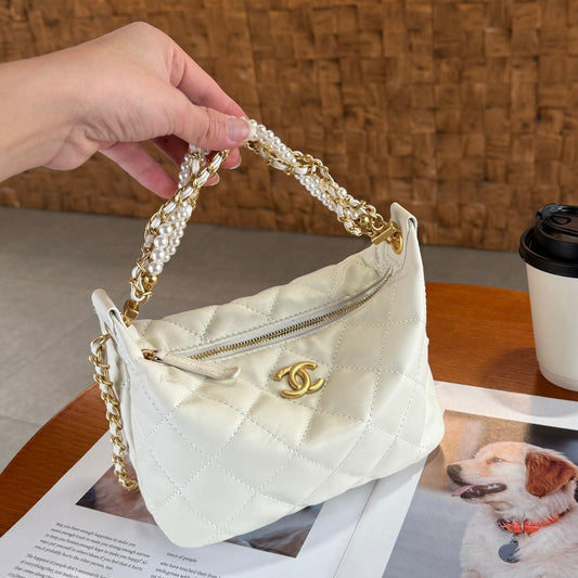 Chanel Kelly 2026 Pearl Chain Lunch Box 23.5 White Sheepskin